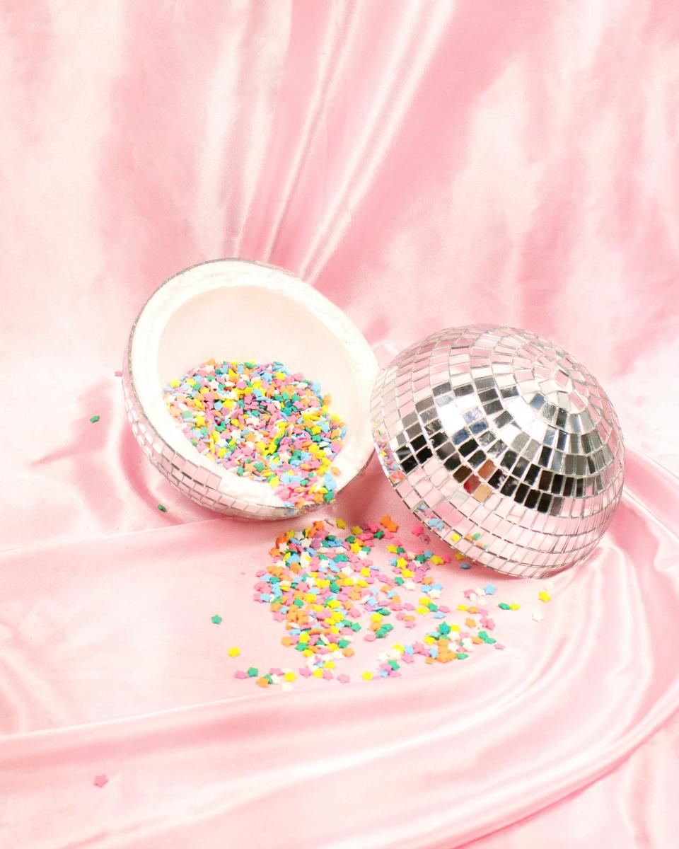 Disco dancers